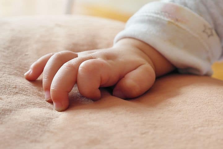 fingerkuppenverband erste hilfe am baby kind
