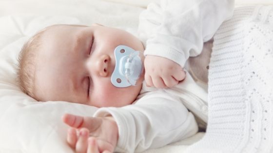 baby im elternbett schlafen