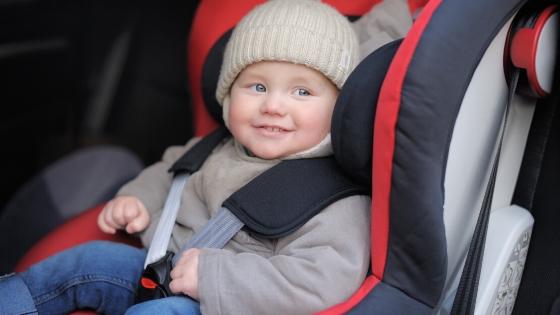 Autofahren mit Baby: Welche Vorschriften sind zu beachten?